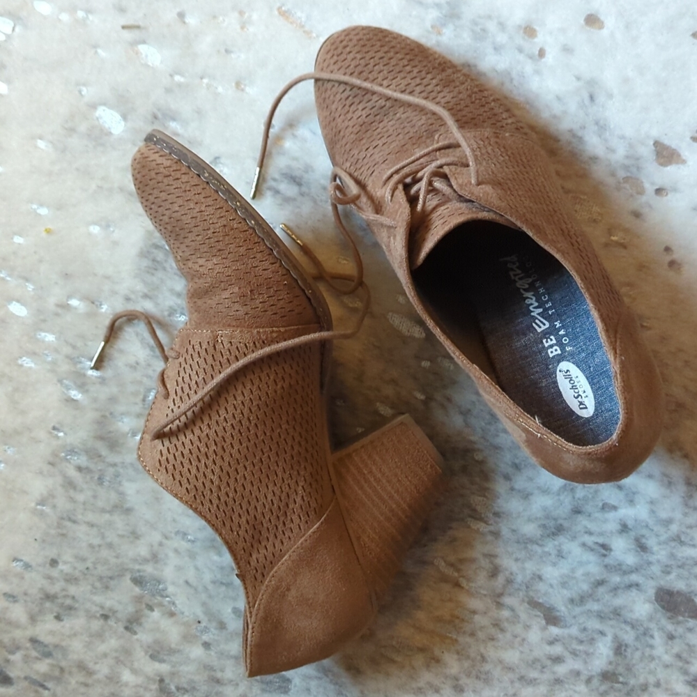 Oxford Block Heel Booties, sz 9